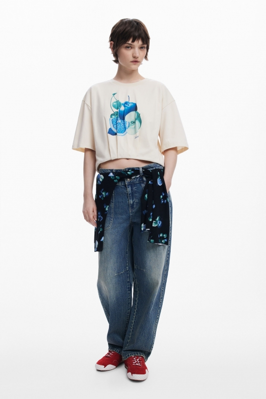 Tricou cropped alb cu imprimeu fructe și tiv bufant