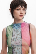 Rochie scurtă mulată din tull multicolor
