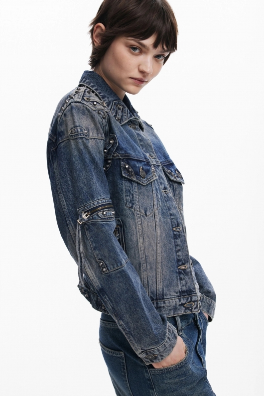 Jachetă denim albastru cu ținte decorative