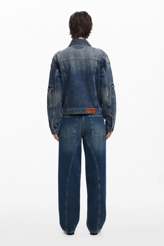 Jachetă denim albastru cu ținte decorative