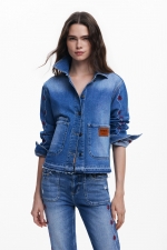 Jachetă denim albastru cu broderie florală