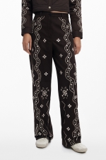 Pantaloni maro casual cu broderie și oglinzi