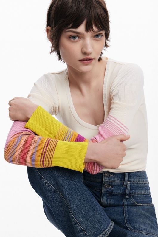 Bluză tricot neagră cu mâneci lungi în dungi
