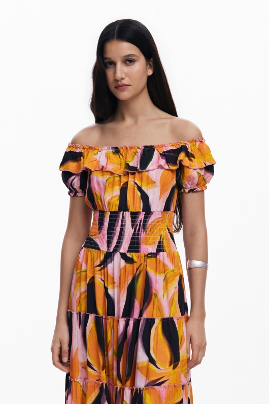 Rochie lungă cu volane și imprimeu floral