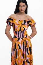 Rochie lungă cu volane și imprimeu floral