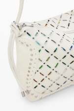 Geantă crossbody neagră cu perforații și ținte