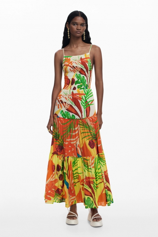 Rochie lungă cu imprimeu tropical și volane