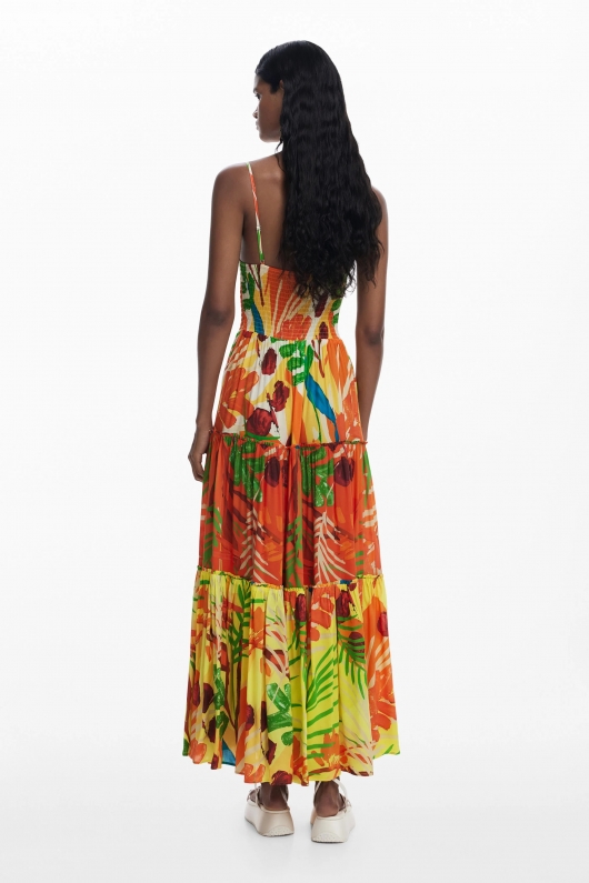 Rochie lungă cu imprimeu tropical și volane