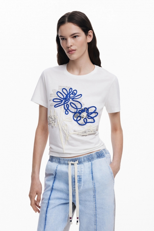 Tricou alb cu imprimeu floral și dantelă