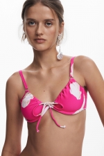 Top bikini cu armătură și imprimeu scoici