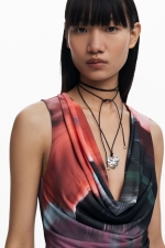 Top casual multicolor cu decolteu asimetric