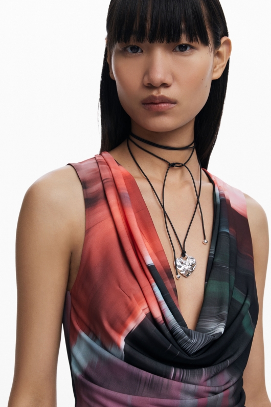 Top casual multicolor cu decolteu asimetric