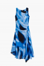 Rochie albastră elegantă cu tiv asimetric