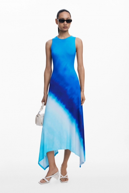 Rochie tie-dye albastră cu tiv asimetric