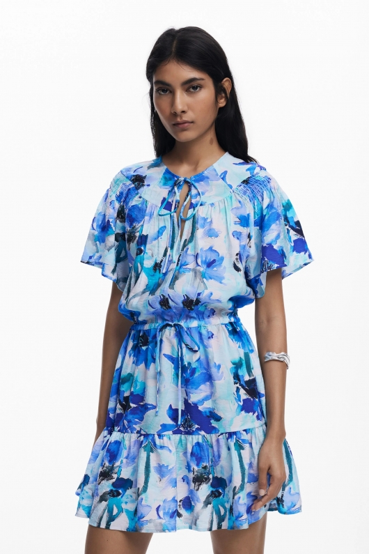 Rochie mini florală cu mâneci fluture