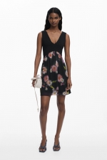 Rochie mini evazată cu fustă florală
