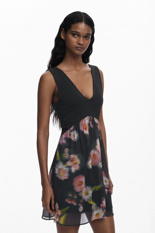 Rochie mini evazată cu fustă florală