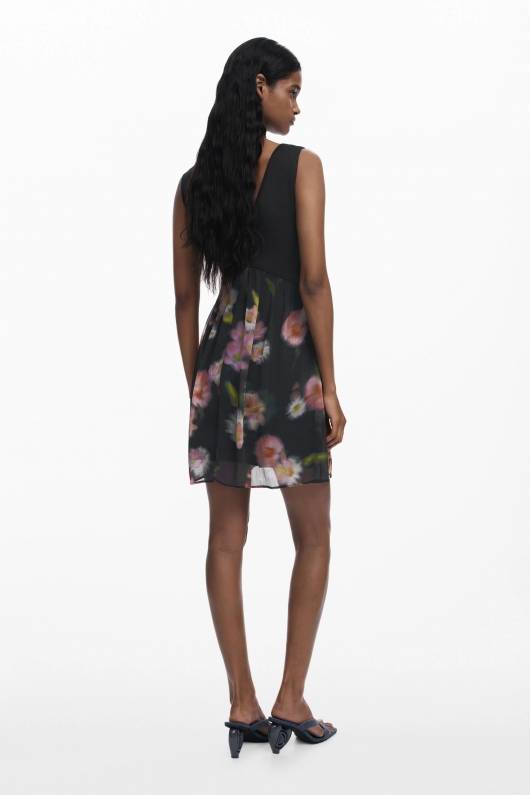 Rochie mini evazată cu fustă florală
