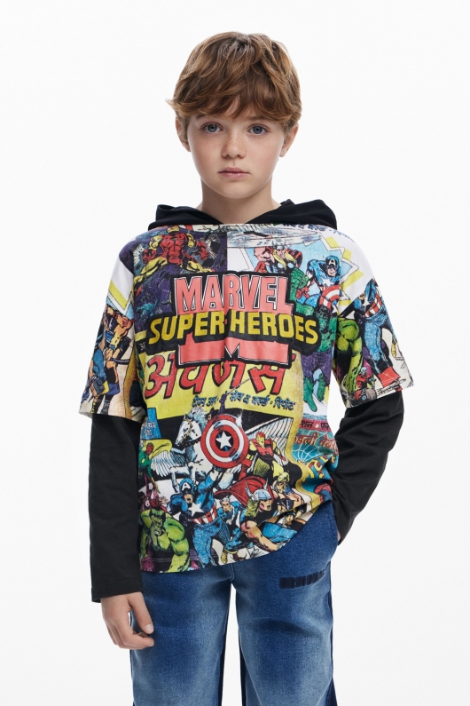 Bluză neagră cu imprimeu Marvel și glugă