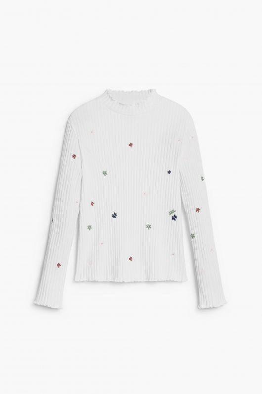 Bluză albă casual cu broderie florală