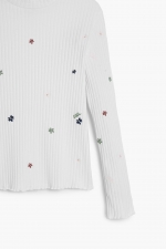 Bluză albă casual cu broderie florală