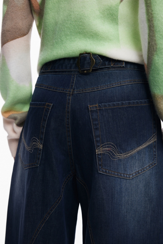 Pantaloni denim albastru cu croială balon