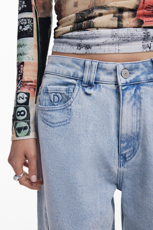 Pantaloni denim albastru cu nasturi decorativi