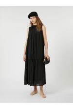 Rochie neagră maxi evazată cu mâneci lungi
