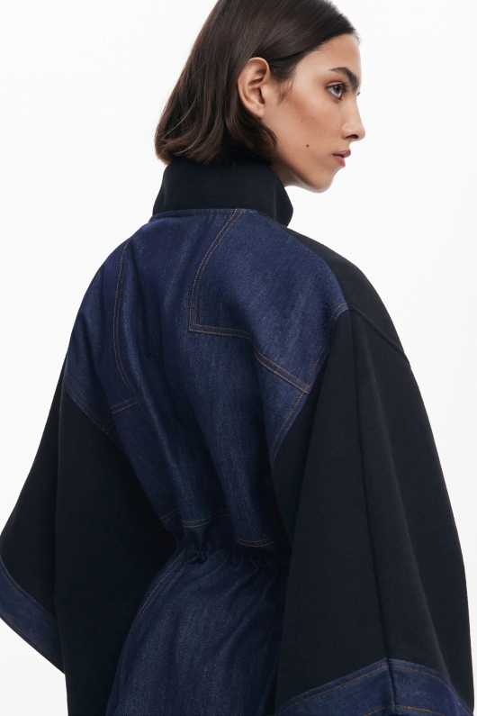 Poncho bicolor denim cu glugă și fermoar