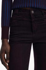 Pantaloni denim vișiniu flare cu talie medie