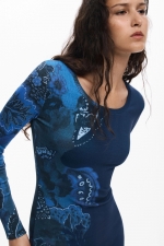 Rochie midi albastră mulată cu imprimeu mandala