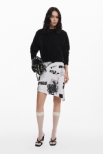 Rochie midi asimetrică cu print newspaper și pulover