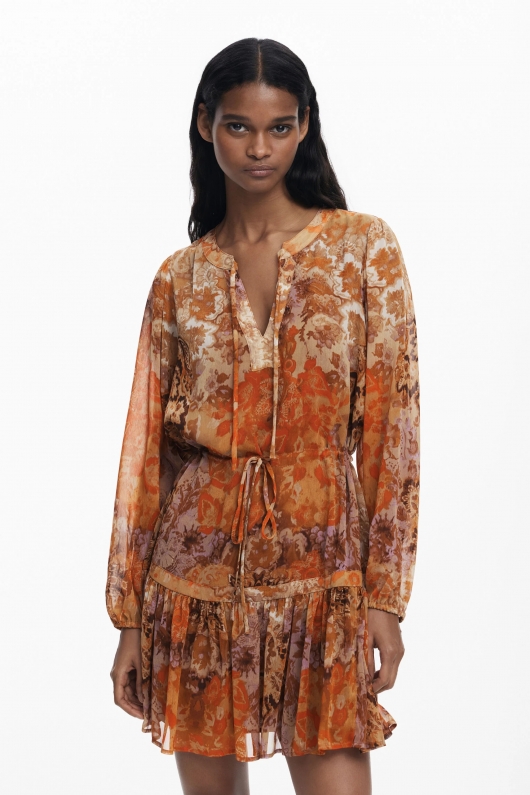 Rochie scurtă boho cu imprimeu și mâneci bufante