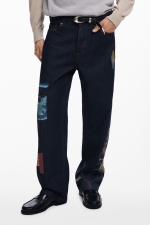 Pantaloni denim închis cu print oriental integral