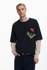 Tricou negru regular cu spate patchwork imprimat