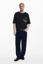 Tricou negru regular cu spate patchwork imprimat