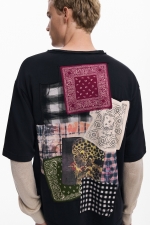 Tricou negru regular cu spate patchwork imprimat
