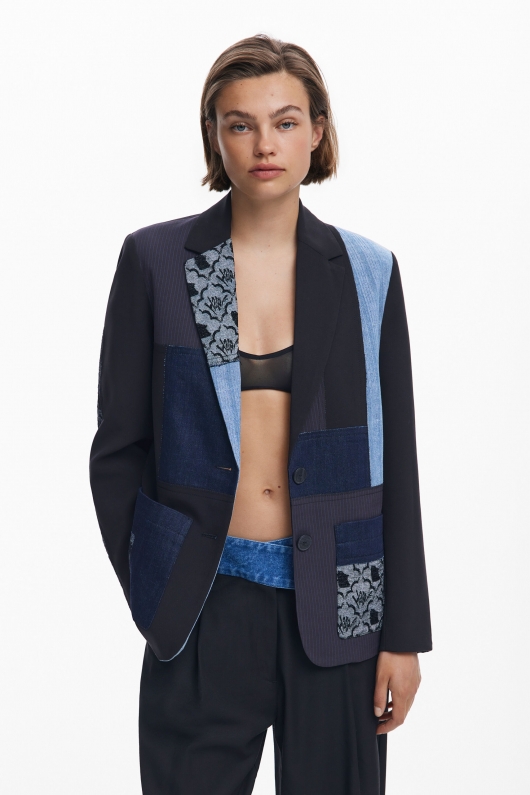 Sacou patchwork regular cu un nasture