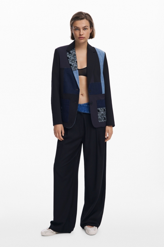 Sacou patchwork regular cu un nasture