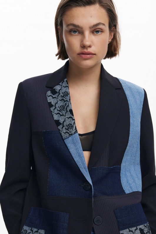 Sacou patchwork regular cu un nasture