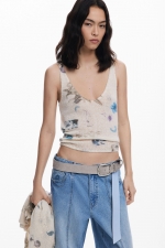 Set tricot floral: cardigan scurt și top bej