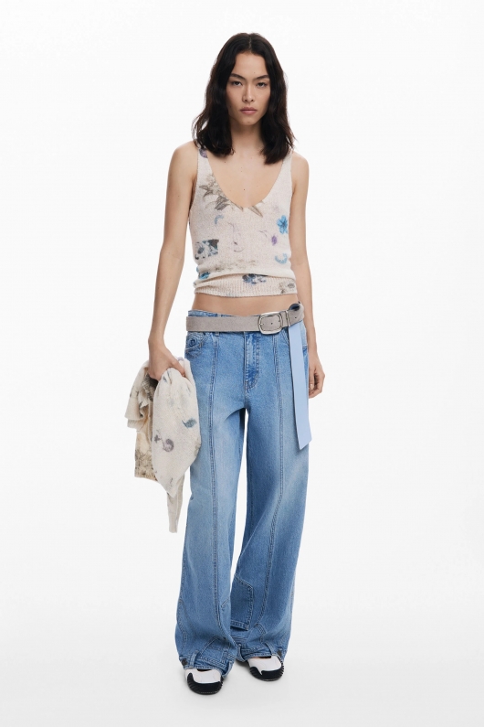 Set tricot floral: cardigan scurt și top bej