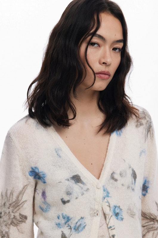 Set tricot floral: cardigan scurt și top bej