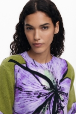 Pulover verde cu print floral multicolor