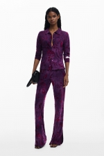 Pantaloni mov texturati cu print floral flare