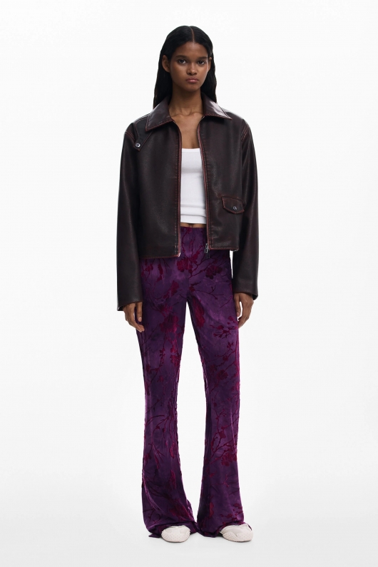 Pantaloni mov texturati cu print floral flare