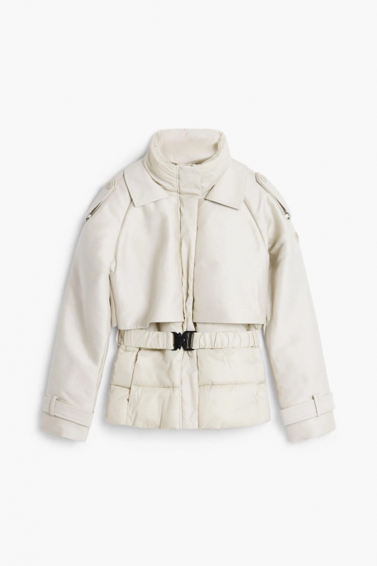 Geacă scurtă off-white cu inserții negre matlasată
