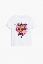 Tricou alb cu print floral multicolor și text
