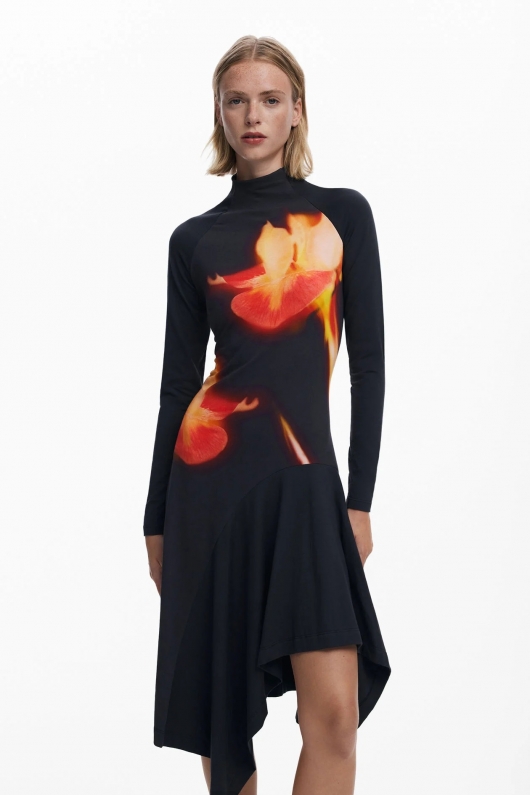 Rochie midi neagră cu print floral asimetric