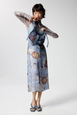 Rochie midi cu dantelă și print floral